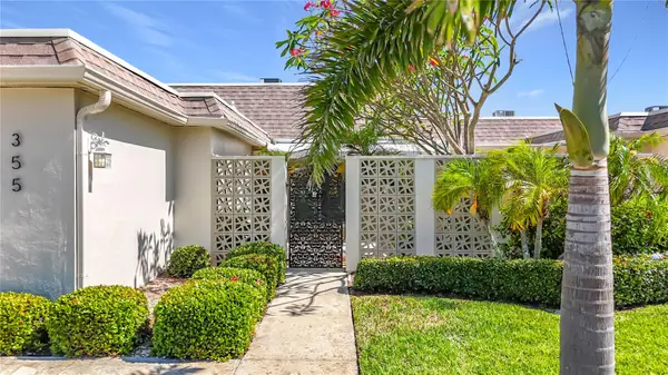 355 Boca Ciega Point Boulevard #355, ST PETERSBURG, FL 33708