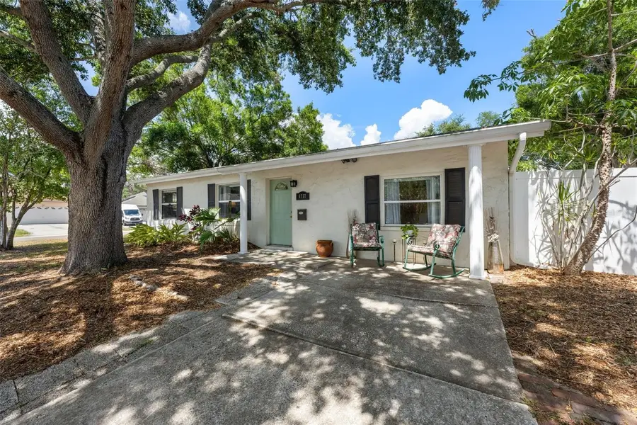 6737 Laurel Street N, Saint Petersburg, FL 33702 - #2