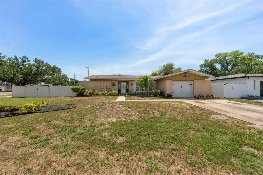 13720 94th Avenue, Seminole, FL 33776 - #2