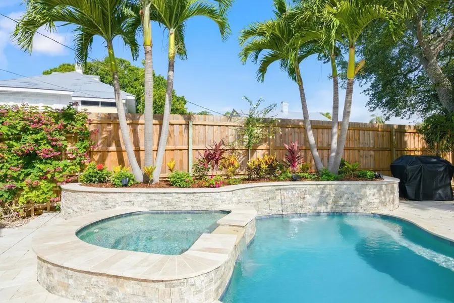888 16th Avenue N, Saint Petersburg, FL 33704 - #2
