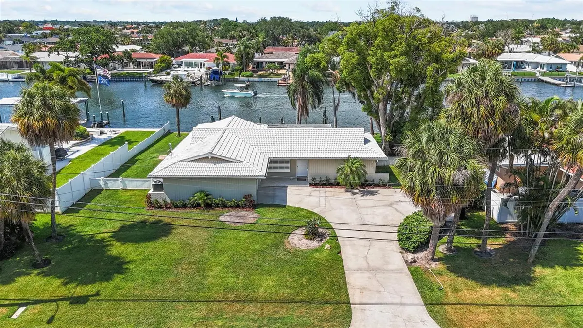 4133 49th Avenue S, Saint Petersburg, FL 33711 - #1