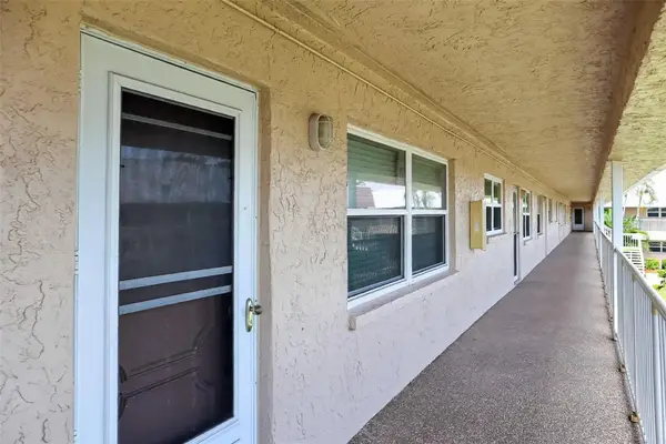10038 62nd Terrace N #15, ST PETERSBURG, FL 33708