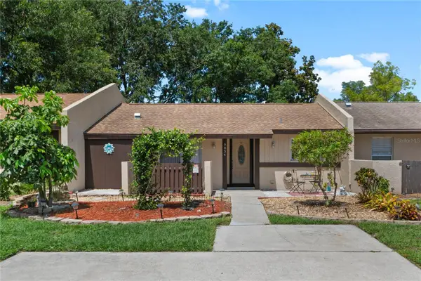 9834 87th Street, SEMINOLE, FL 33777