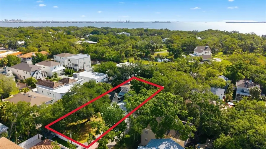 2607 W Wyoming Avenue, Tampa, FL 33611 - #2