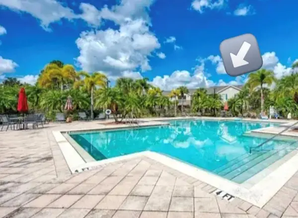 8926 Manor Loop #102, LAKEWOOD RANCH, FL 34202