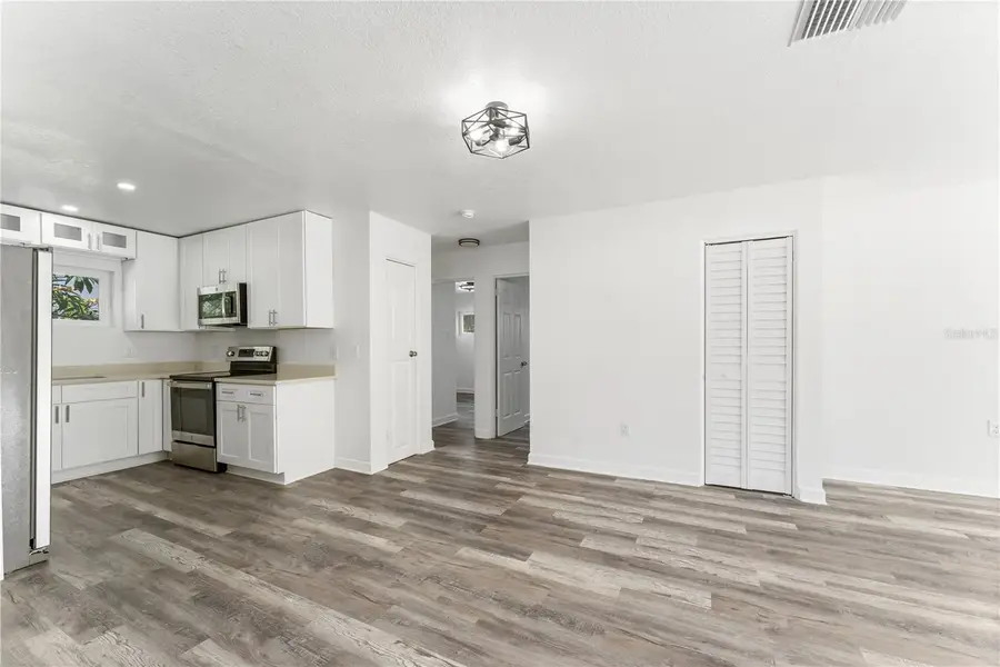 6221 Florida Circle E, Apollo Beach, FL 33572 - #2