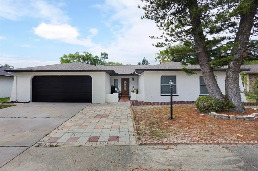 10951 Peppertree Ln, Port Richey, FL 34668 - #2