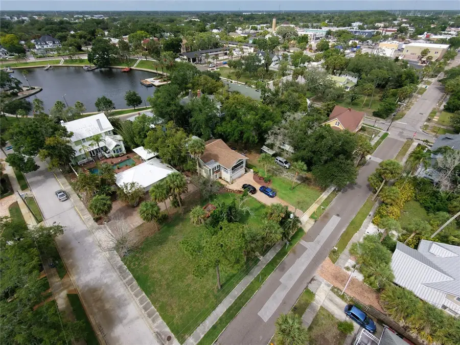 Lemon Street, Tarpon Springs, FL 34689 - #2