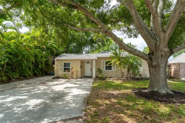 130 41st Avenue Ne, ST PETERSBURG, FL 33703