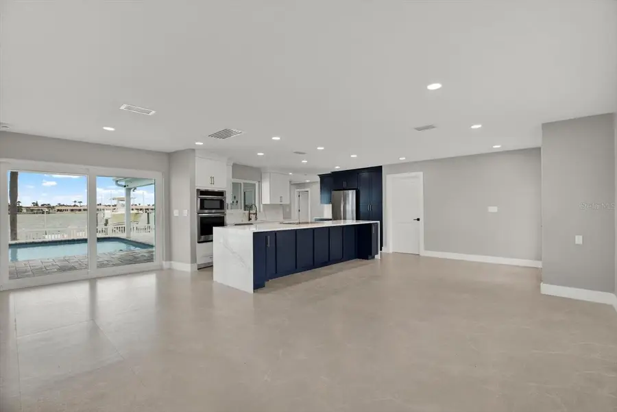 11577 48th Avenue N, Saint Petersburg, FL 33708 - #3