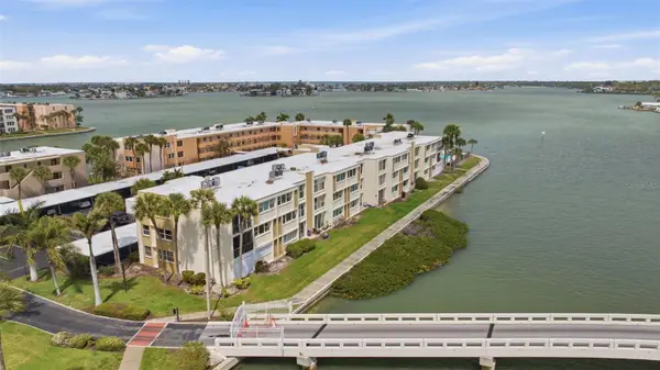 7465 Bay Island Drive S #112, SOUTH PASADENA, FL 33707