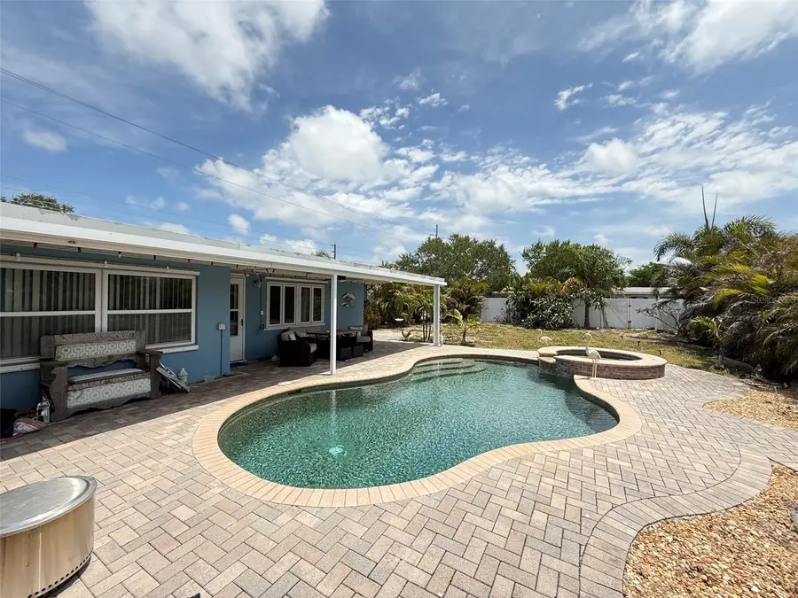 2100 8th Avenue Sw, Largo, FL 33770 - #2