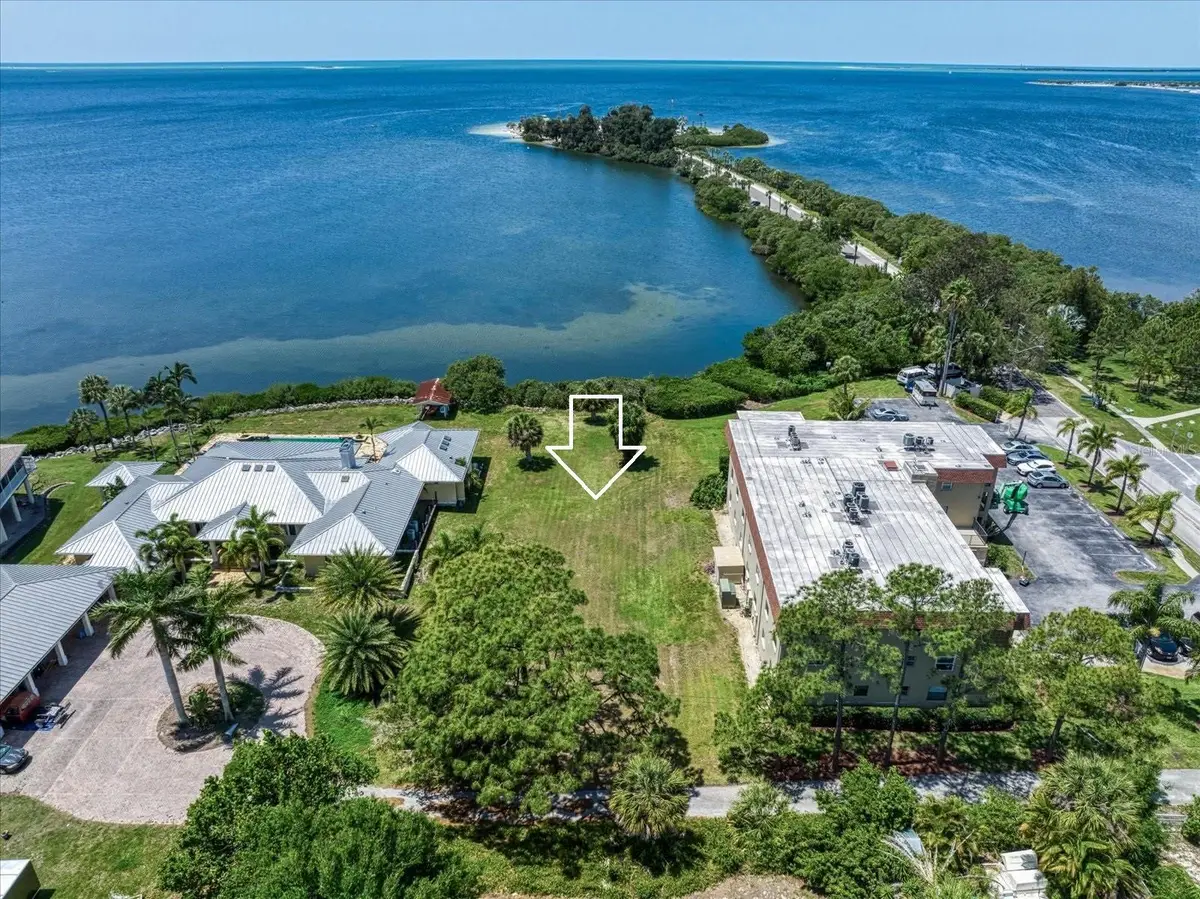 1725 Gulf Road, Tarpon Springs, FL 34689 - #1