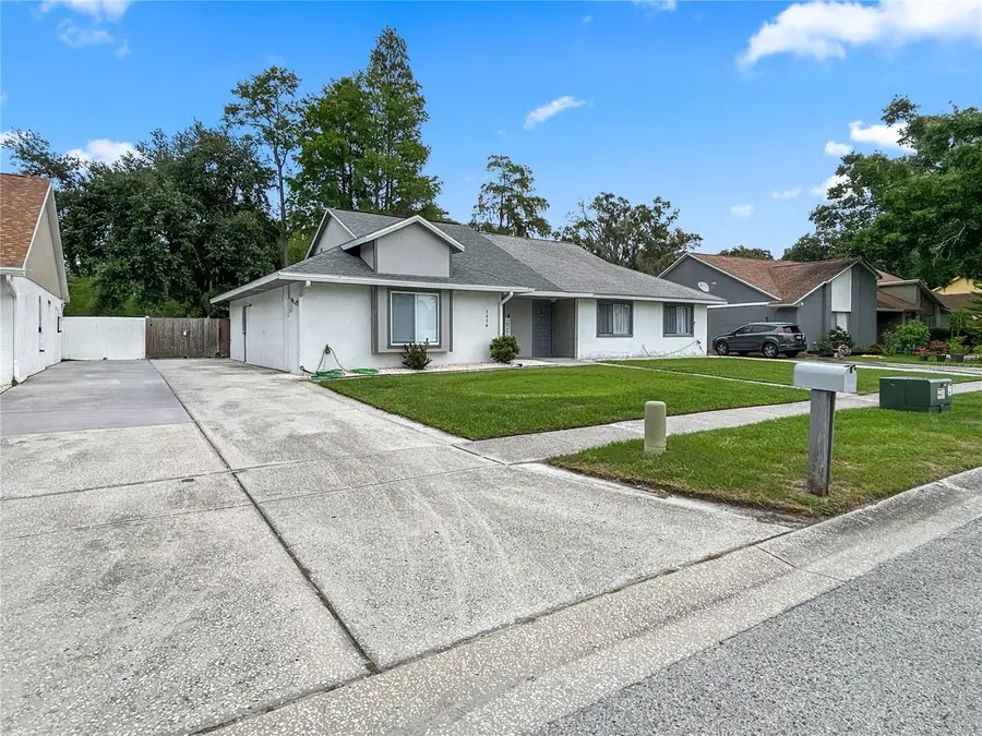 3426 Laurel Dale Drive, Tampa, FL 33618 - #2