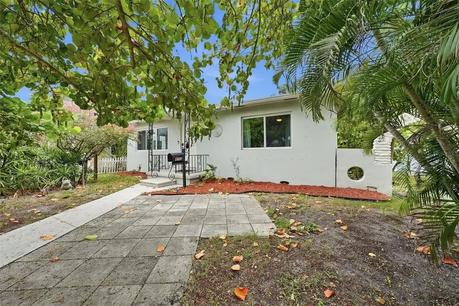 4730 Burlington Avenue N, Saint Petersburg, FL 33713 - #2