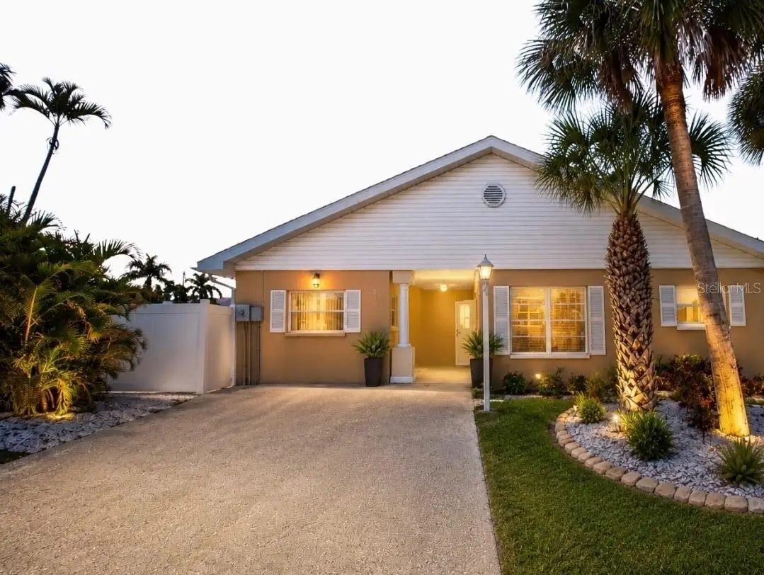 210 84th Street, Bradenton Beach, FL 34217 - #1