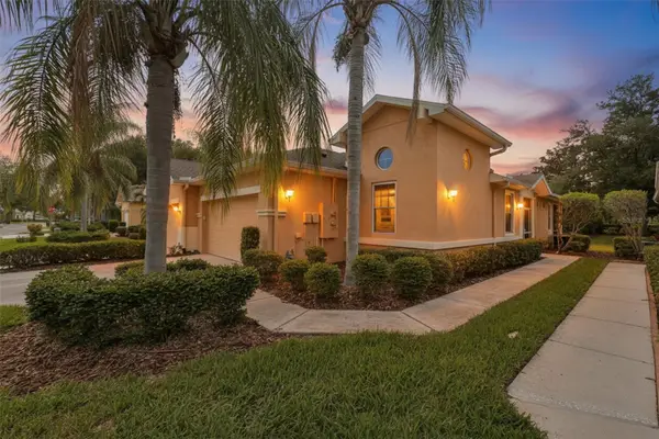 2010 Sifield Greens Way, SUN CITY CENTER, FL 33573