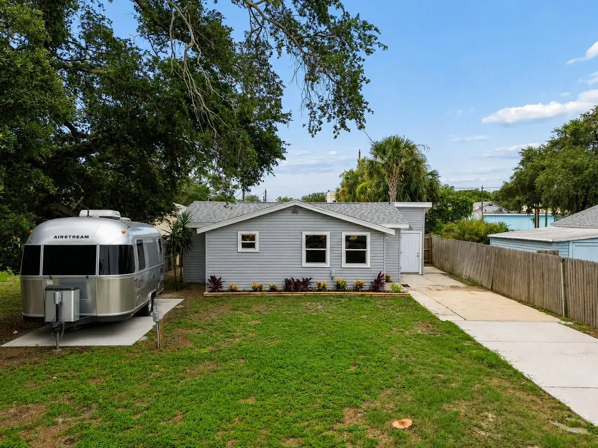 205 2nd Avenue Nw, Largo, FL 33770 - #1
