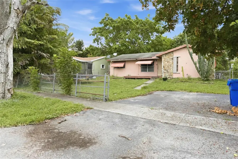3121 N 72nd Way, Hollywood, FL 33024 - #3