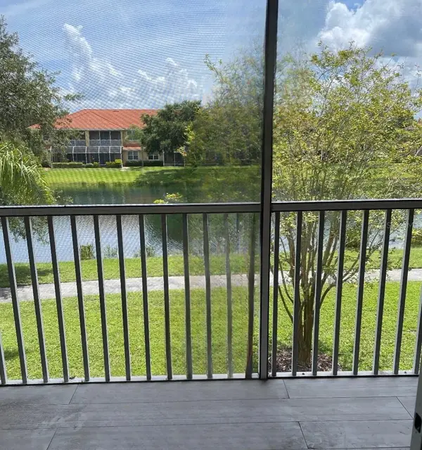 6750 Dali Avenue #206, LAND O LAKES, FL 34637