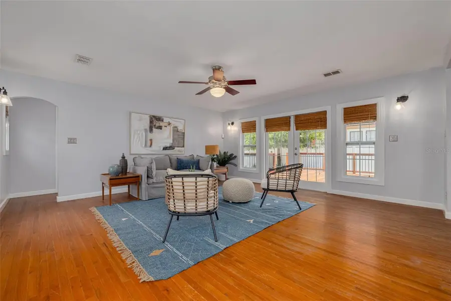 445 25th Avenue N, Saint Petersburg, FL 33704 - #3