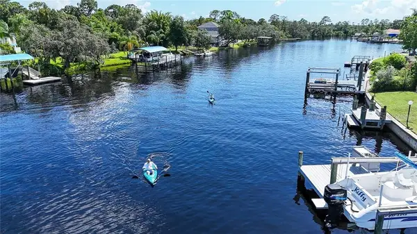 5852 Cachette De Riviera Court, NEW PORT RICHEY, FL 34655