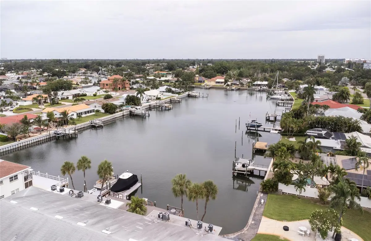 3717 S 46th Avenue S #8, Saint Petersburg, FL 33711 - #1