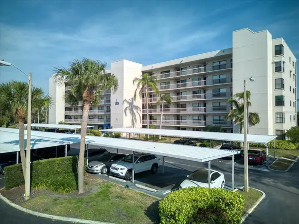 1324 Pasadena Avenue S #201, SOUTH PASADENA, FL 33707
