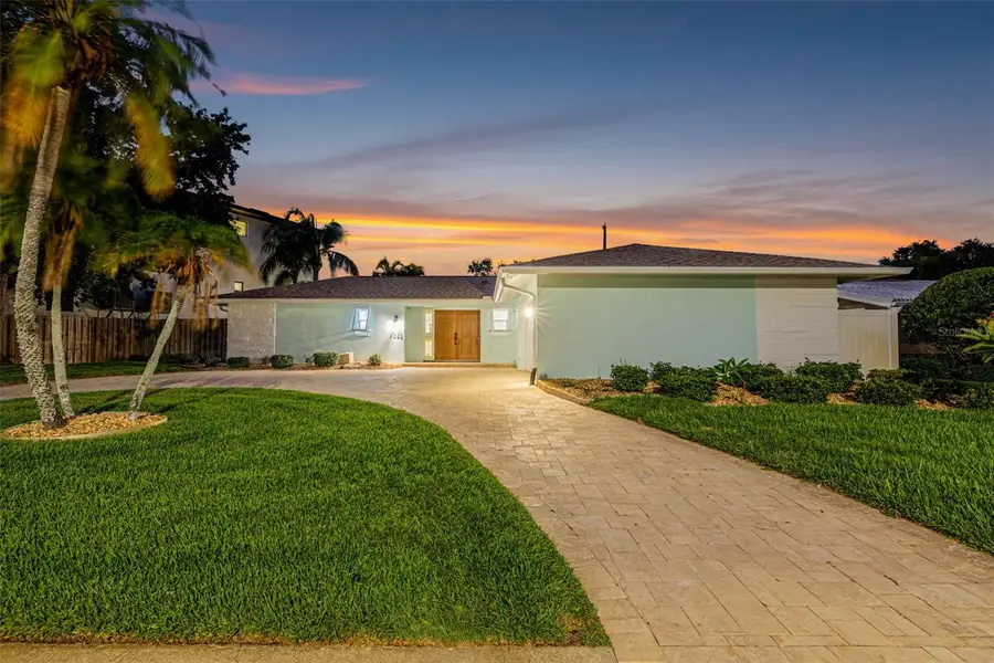 1022 Eden Isle Drive Ne, Saint Petersburg, FL 33704 - #3