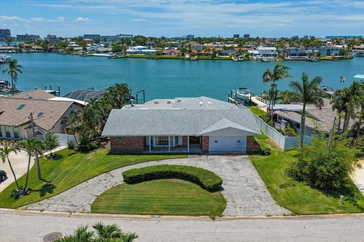 7962 9th Avenue S, Saint Petersburg, FL 33707 - #1