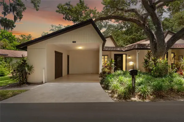 2242 Circlewood Drive #24, SARASOTA, FL 34231