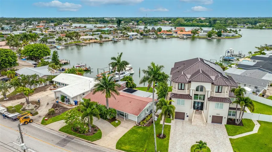 560 79th Street S, Saint Petersburg, FL 33707 - #2