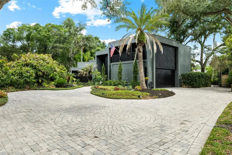 410 Montrose Avenue, Temple Terrace, FL 33617 - #2