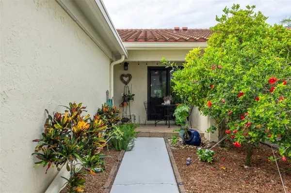 10152 Regal Drive, LARGO, FL 33774