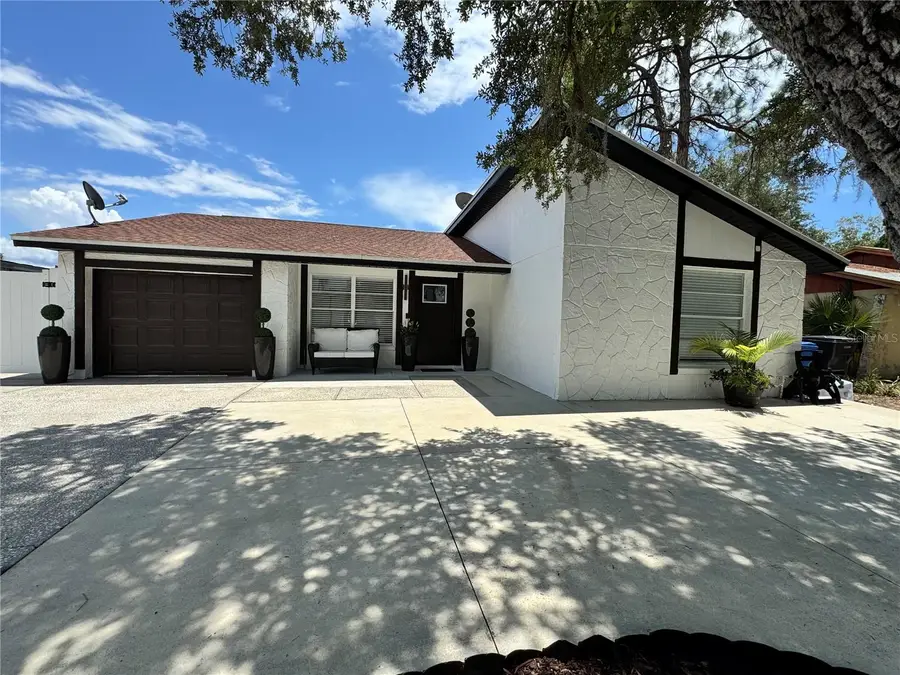 10114 Briarwick Court, Tampa, FL 33615 - #2