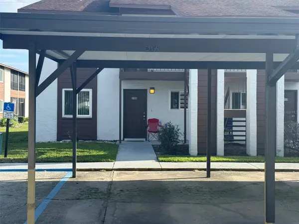 39132 County Rd. 54 #2056, ZEPHYRHILLS, FL 33542