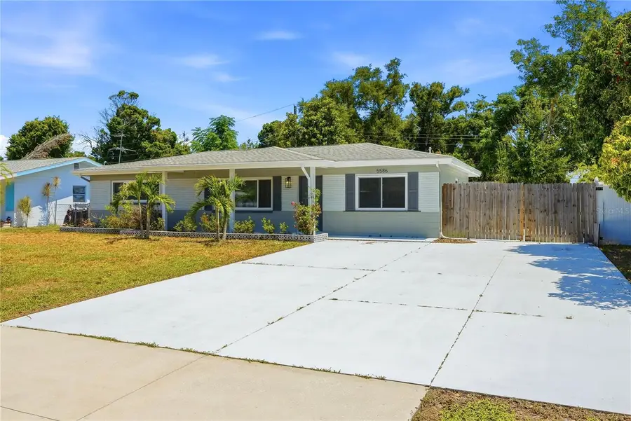 5586 30th Avenue N, Saint Petersburg, FL 33710 - #2