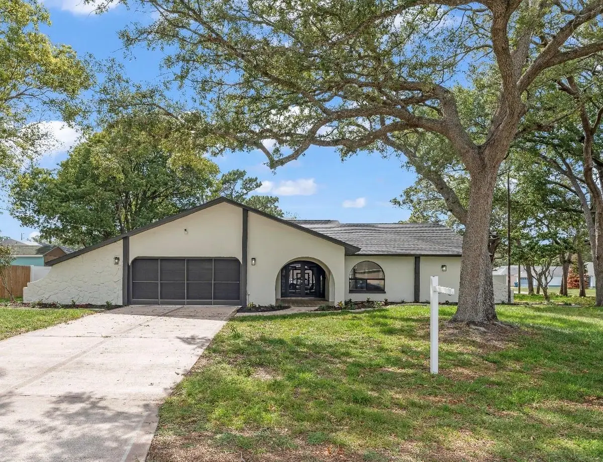 2051 Laredo Avenue, Spring Hill, FL 34608 - #1