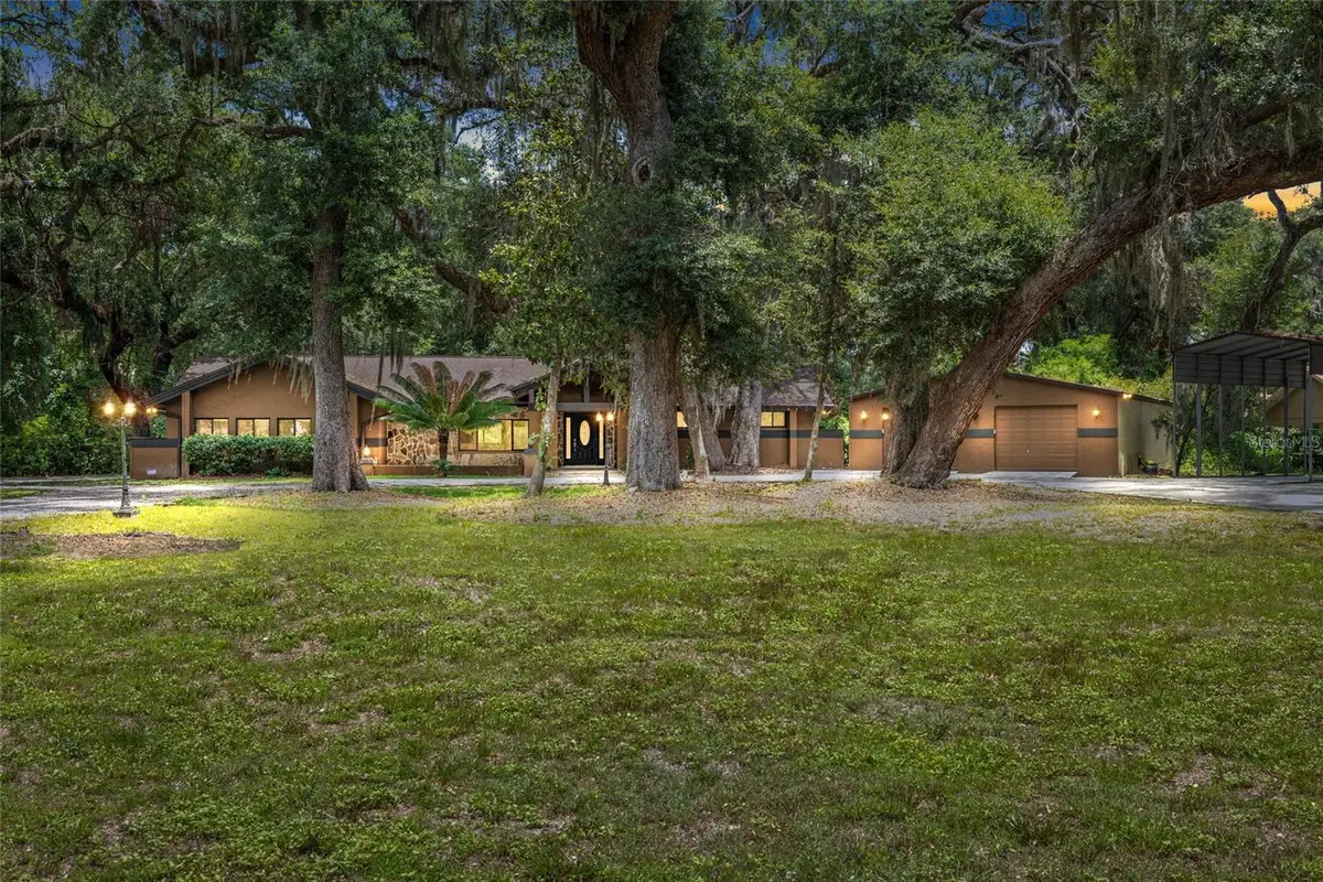 181 N Smokey Mountain Road, Seffner, FL 33584 - #1