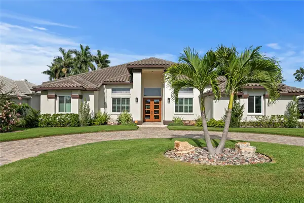 1230 Darlington Oak Circle Ne, ST PETERSBURG, FL 33703