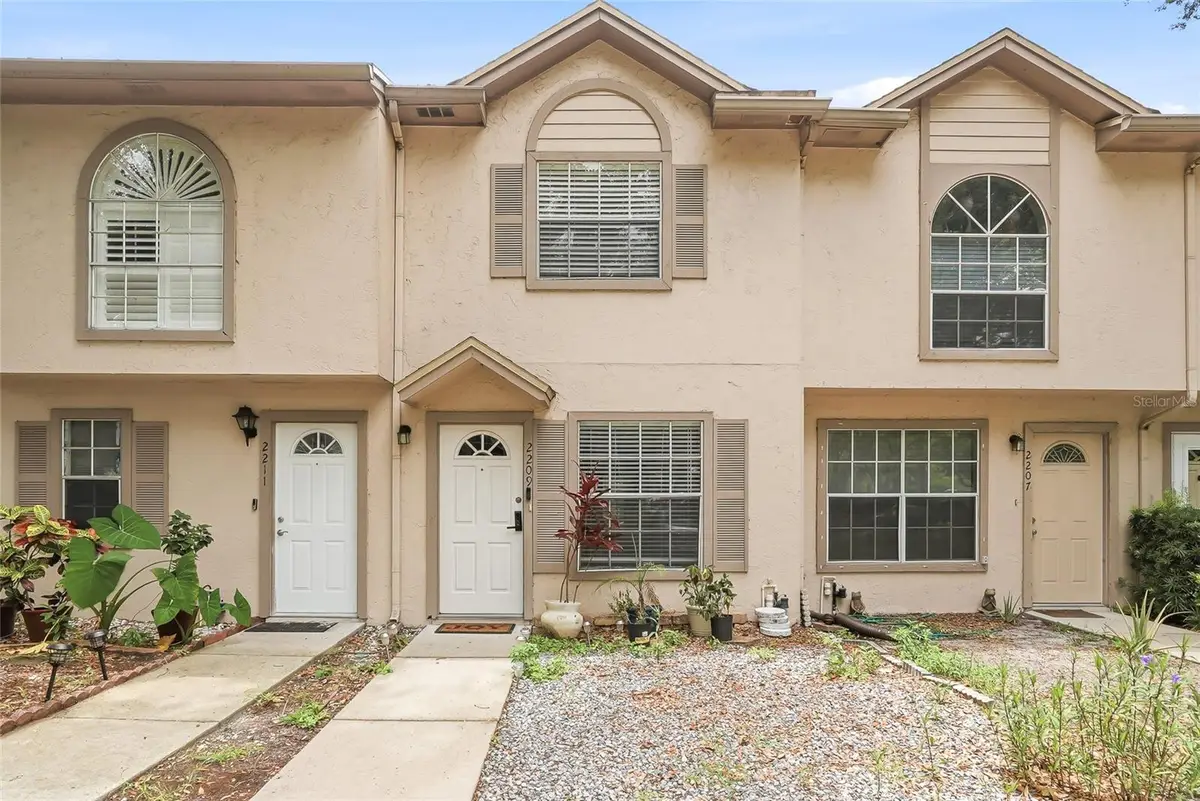 2209 Fletchers Point Circle, Tampa, FL 33613 - #1