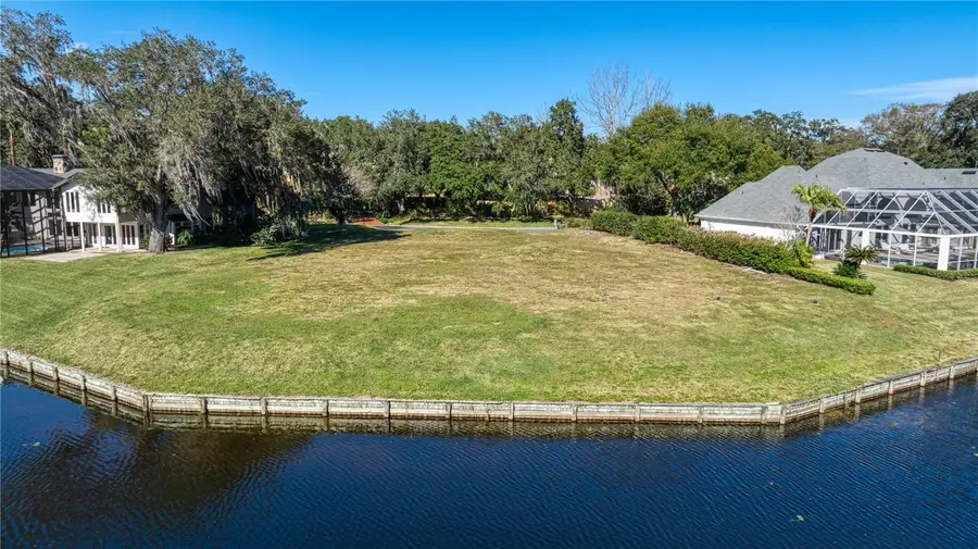 814 Taray De Avila, Tampa, FL 33613 - #2