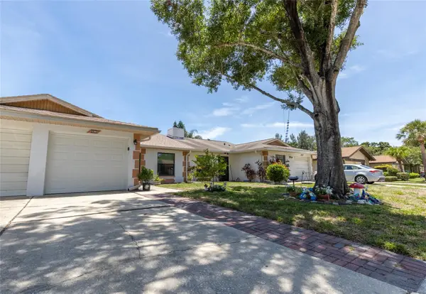 2013 Dover Court, OLDSMAR, FL 34677