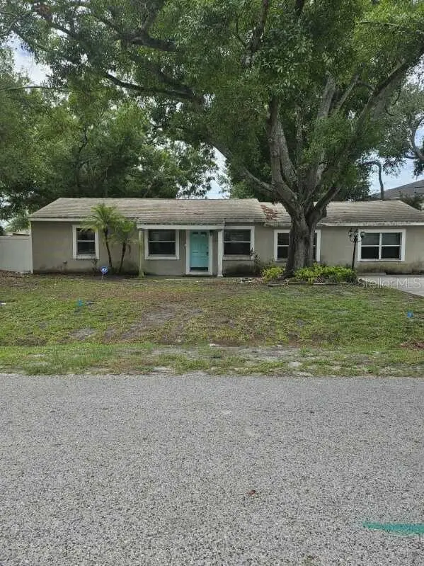 Address Withheld By Seller, TAMPA, FL 33611
