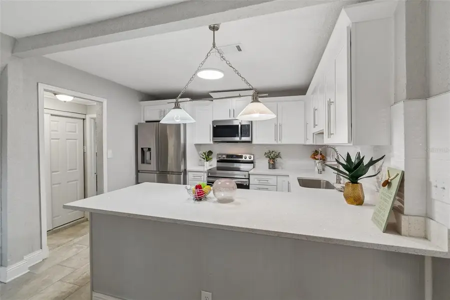 804 Valencia Road, Plant City, FL 33563 - #2