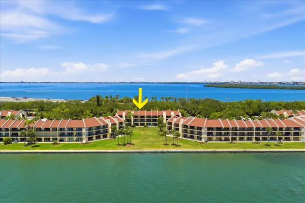 7530 Sunshine Skyway Lane S #T30, ST PETERSBURG, FL 33711