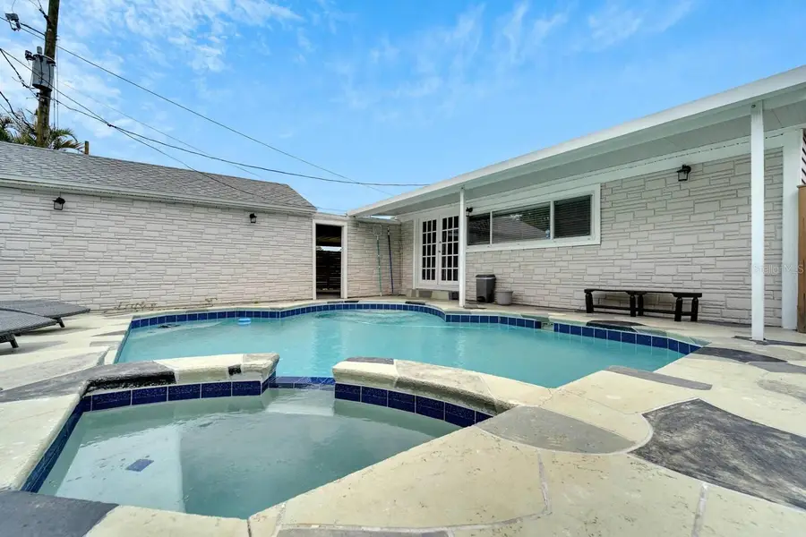 2219 16th Street N, Saint Petersburg, FL 33704 - #3