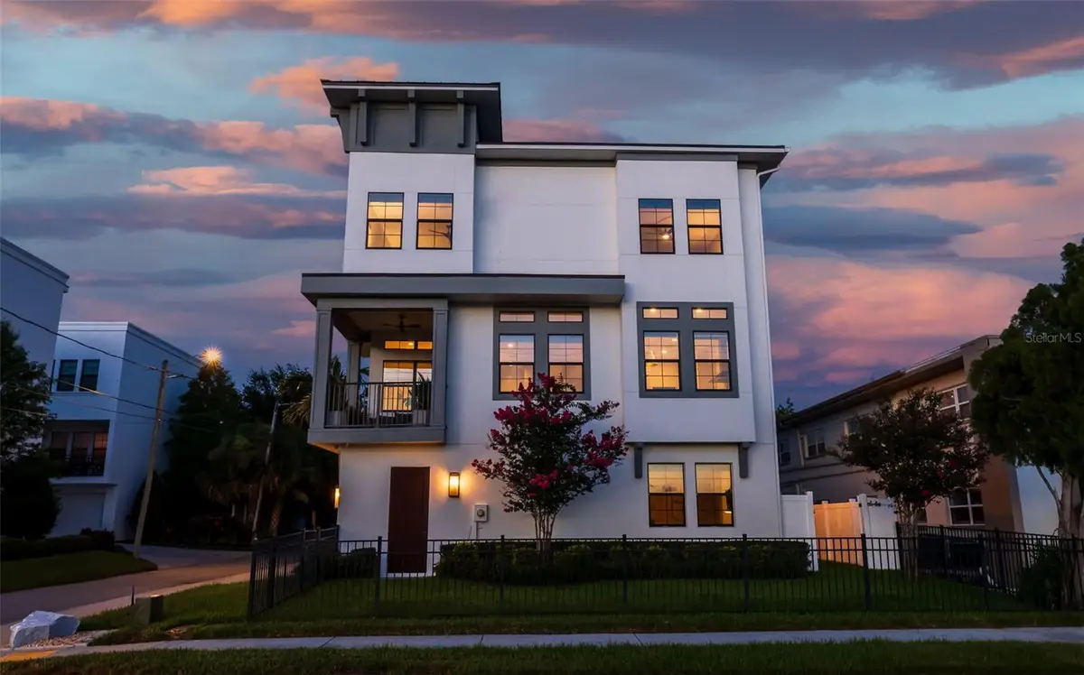 1815 5th Street N, Saint Petersburg, FL 33704 - #1