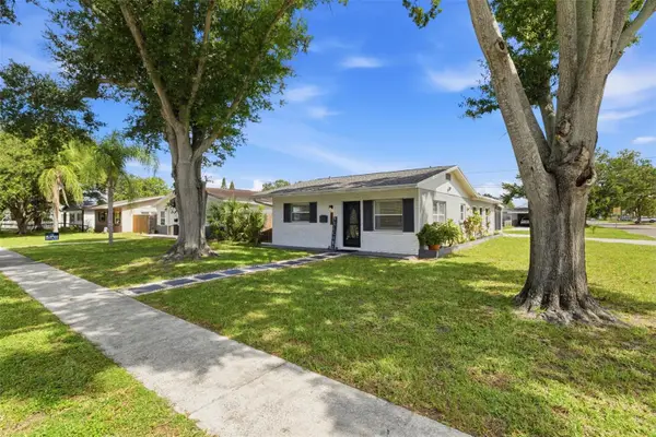 801 89th Avenue N, ST PETERSBURG, FL 33702