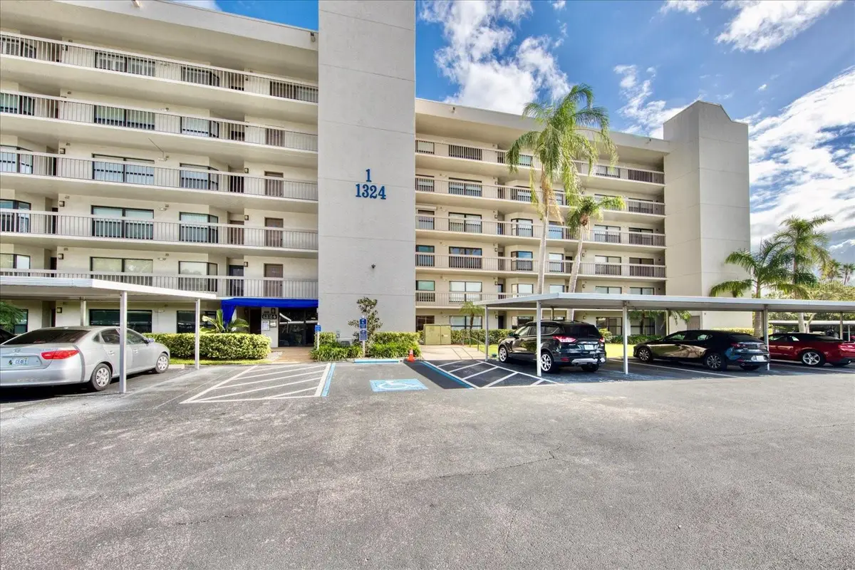 1324 Pasadena Avenue S #204, South Pasadena, FL 33707 - #1